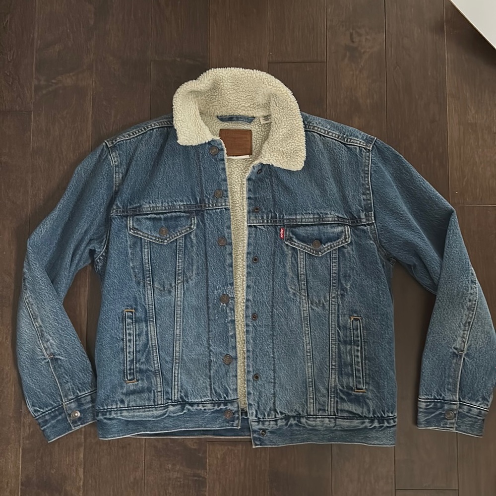 Levi’s Sherpa lined denim jacket